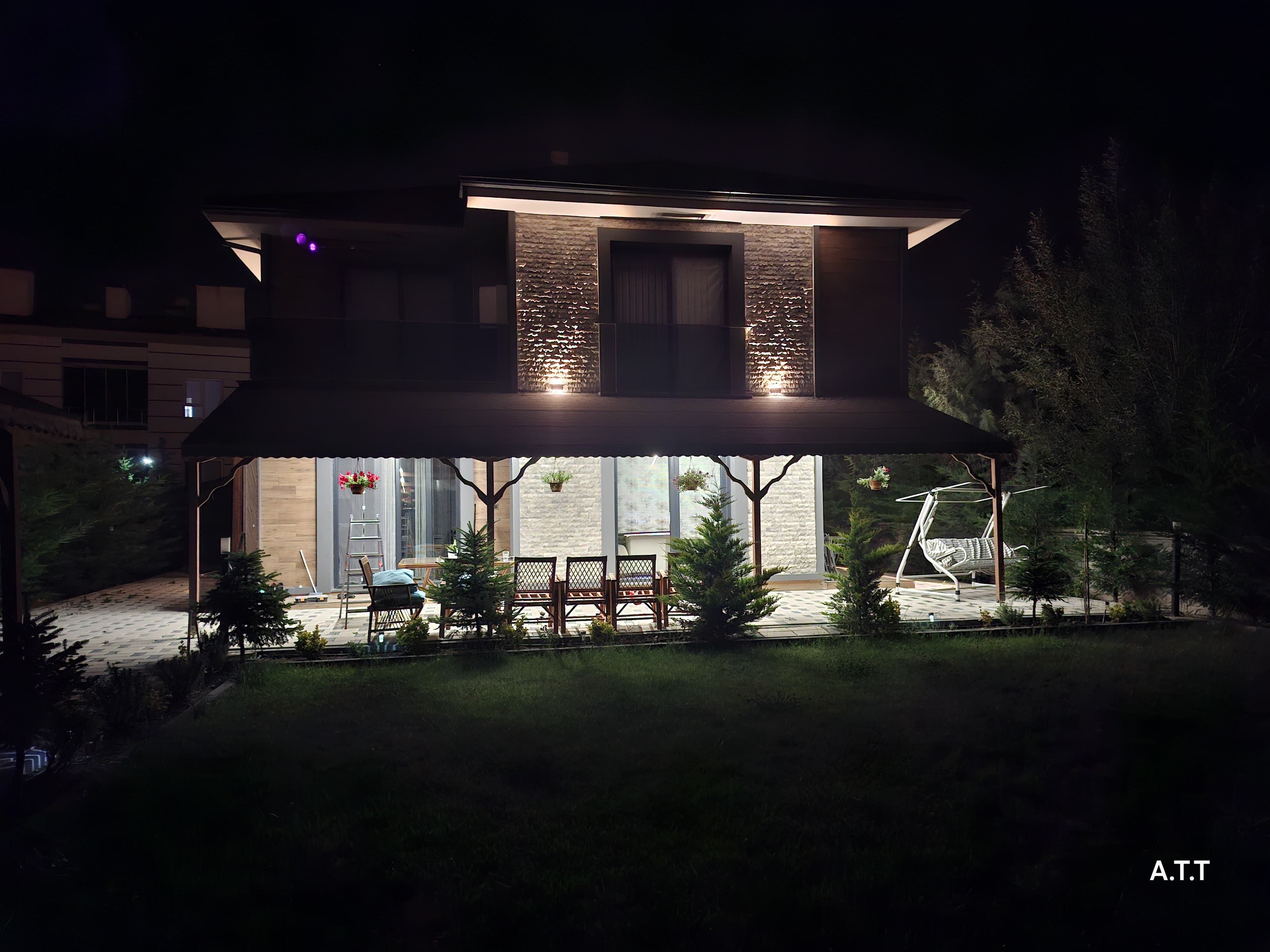 Villa bahçe aydınlatması