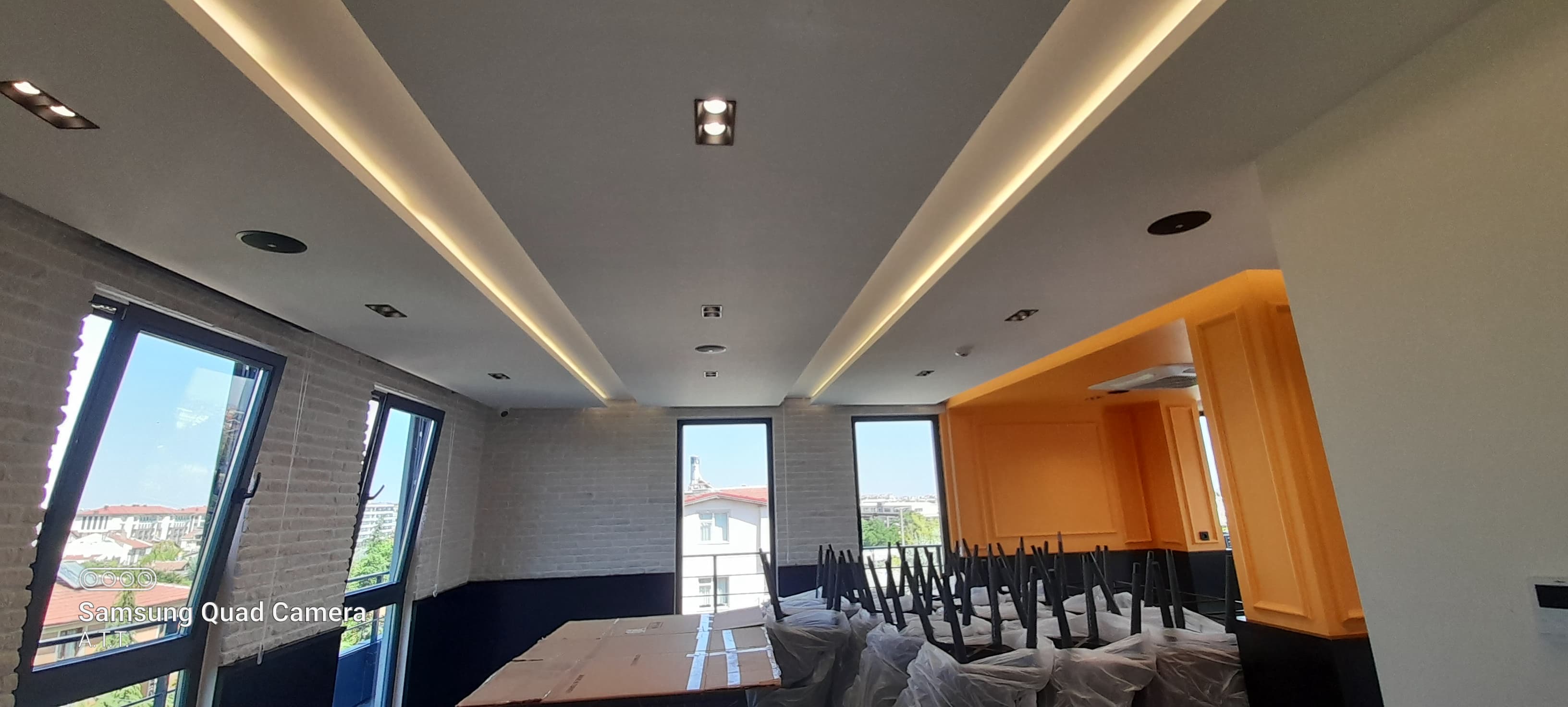 Ofis kova aydınlatma uygulaması